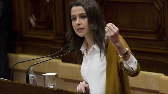 In&eacute;s Arrimadas: "Los ciudadanos lo que necesitan son m&aacute;s servicios y no ministerios de plurinacionalidad"