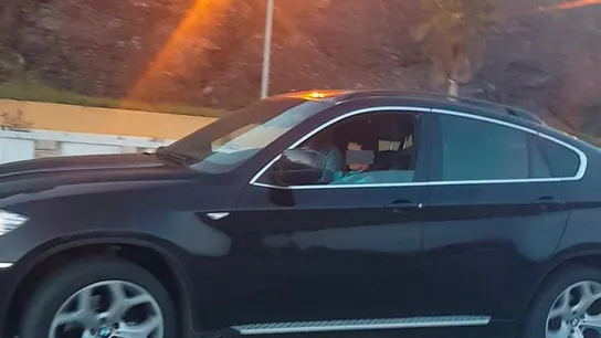 Un menor de 10 años conduce un vehiculo Un menor de 10 años conduce un vehiculo