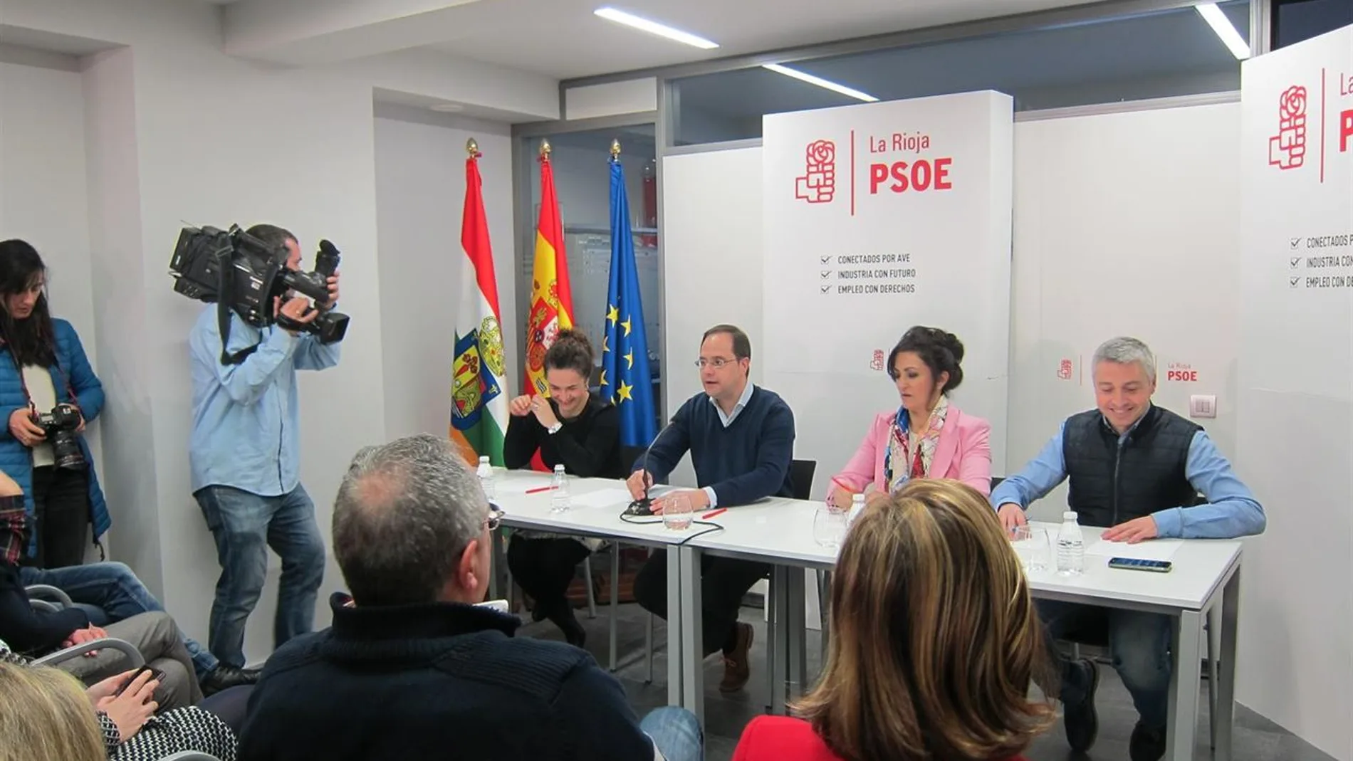 César Luena: "Al PSOE no se nos puede venir con numeritos ni teatrillos, sino en su momento y en su forma con propuestas"