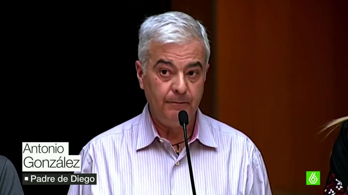 Padre de Diego, el menor que se suicidó Padre de Diego, el menor que se suicidó
