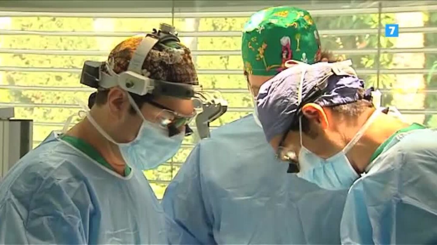 M&eacute;dicos operando