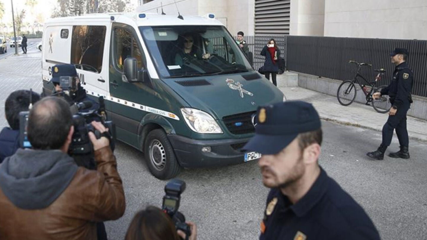 Imagen de archivo de un furg&oacute;n de la Guardia Civil