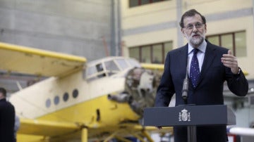 Mariano Rajoy en su visita a un centro de FP