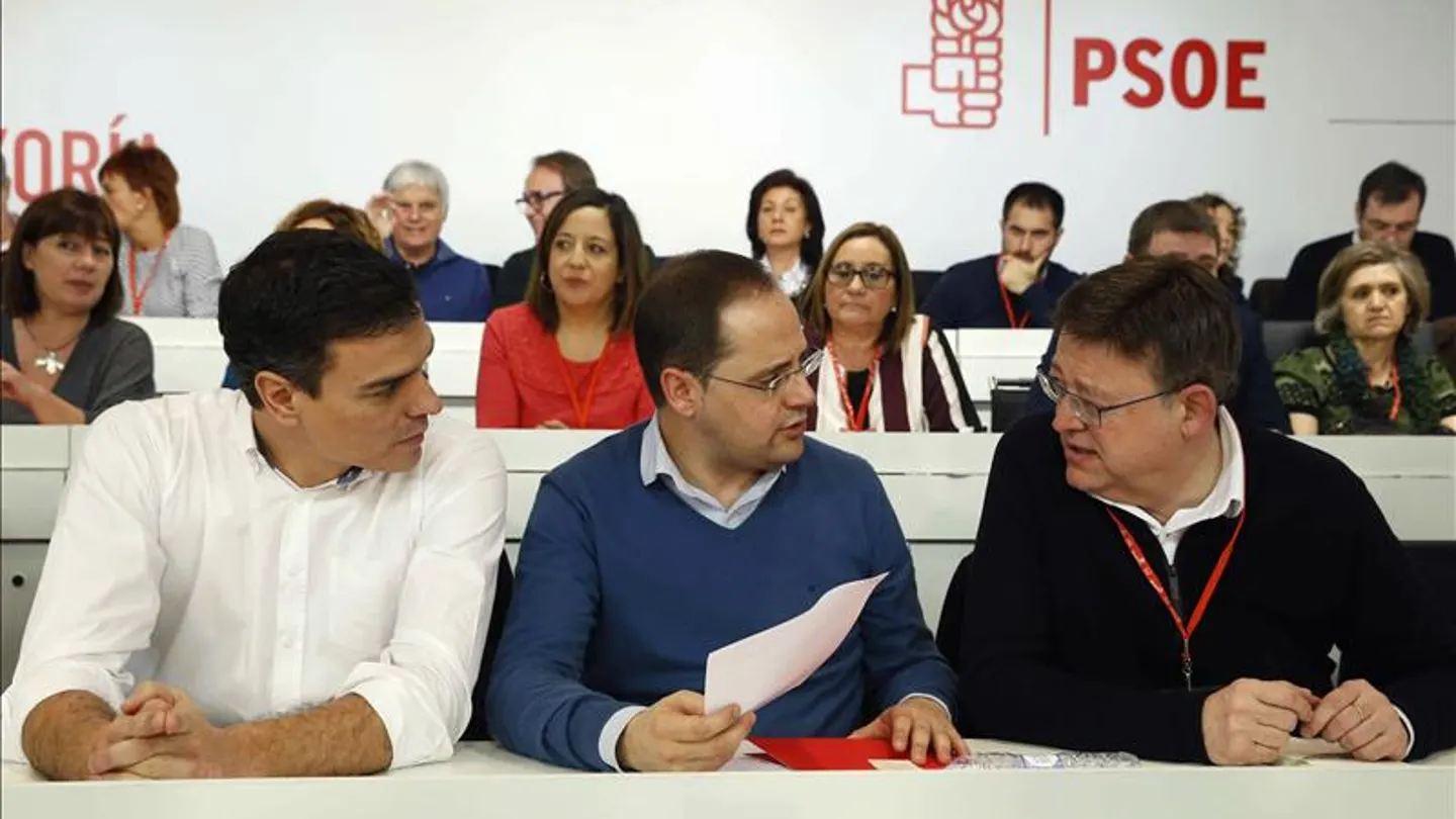 Sánchez consultará a los militantes del PSOE cualquier acuerdo de gobierno Sánchez consultará a los militantes del PSOE cualquier acuerdo de gobierno