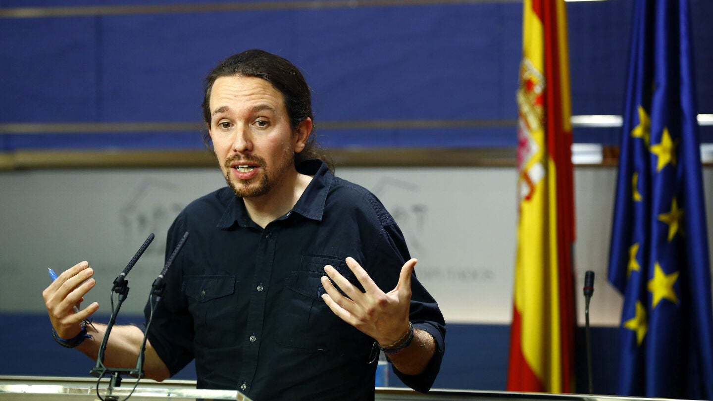 Pablo Iglesas haciendo declaraciones despu&eacute;s de hablar con el rey