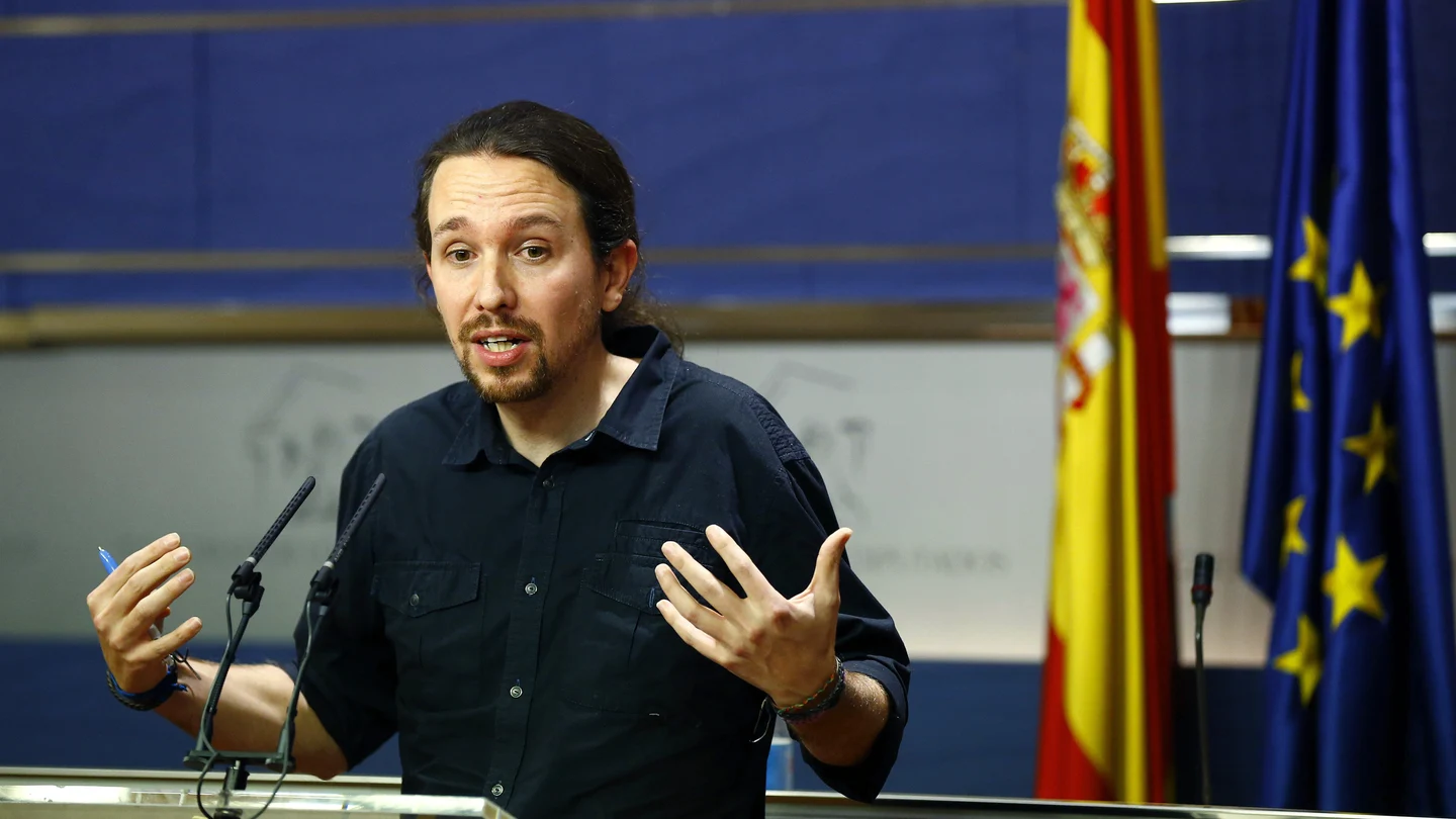 Pablo Iglesas haciendo declaraciones después de hablar con el rey Pablo Iglesas haciendo declaraciones después de hablar con el rey