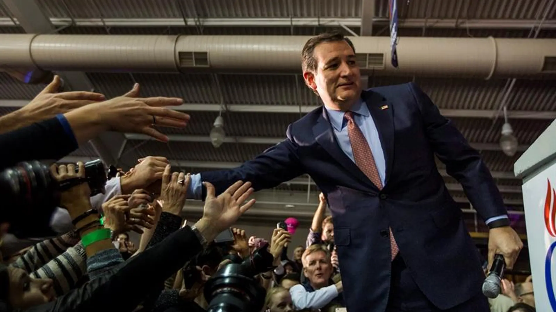 El senador Ted Cruz se impone en los caucus republicanos