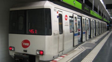 Imagen de un vagón del metro de Barcelona