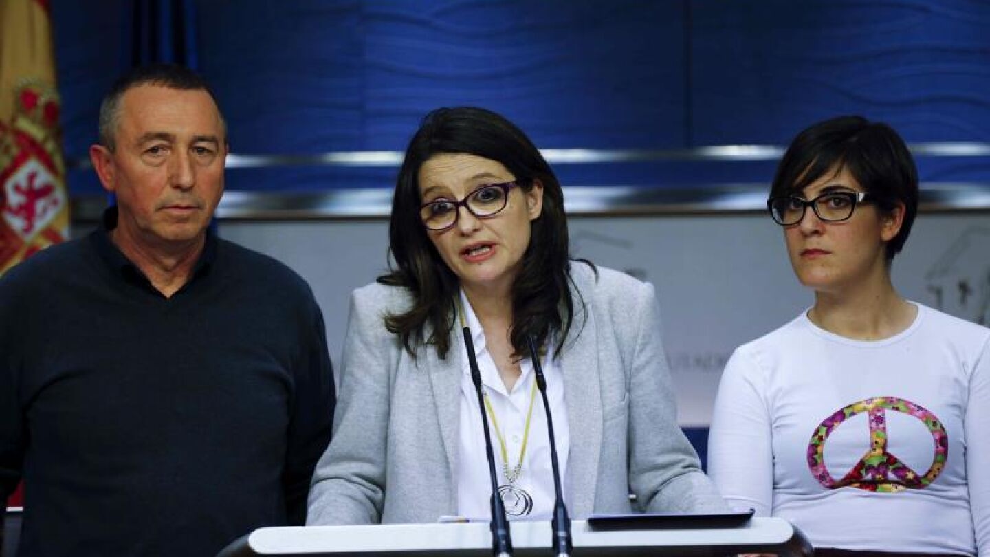La diputada de Comprom&iacute;s, M&oacute;nica Oltra, junto a Joan Baldov&iacute; y Marta Sol&iacute;