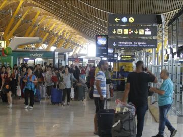 Foto de archivo del Aeropuerto Adolfo Suárez Madrid-Barajas Foto de archivo del Aeropuerto Adolfo Suárez Madrid-Barajas
