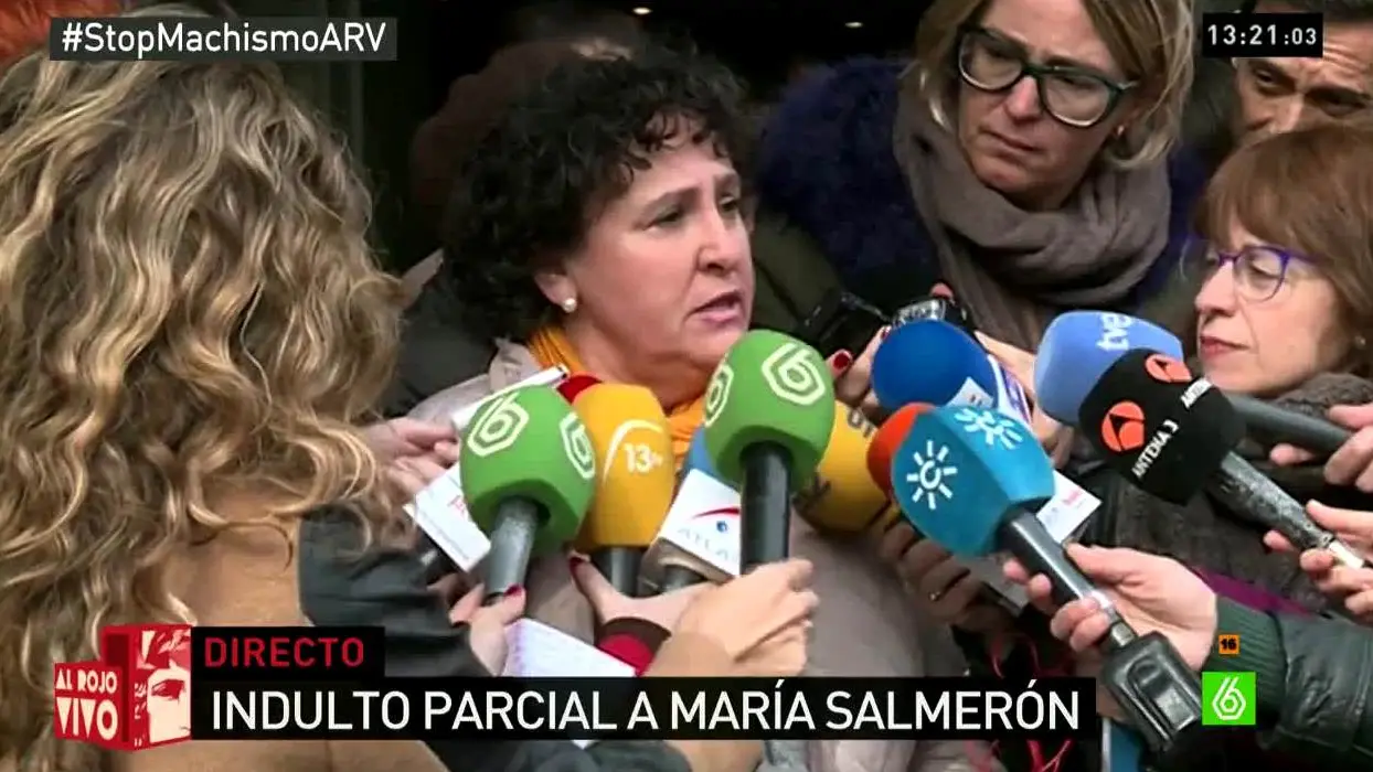 María Salmerón habla con los medios María Salmerón habla con los medios
