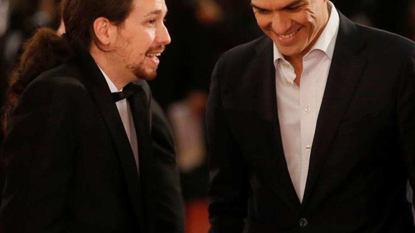 Pablo Iglesias y Pedro S&aacute;nchez en la alfombra roja de los Premios Goya