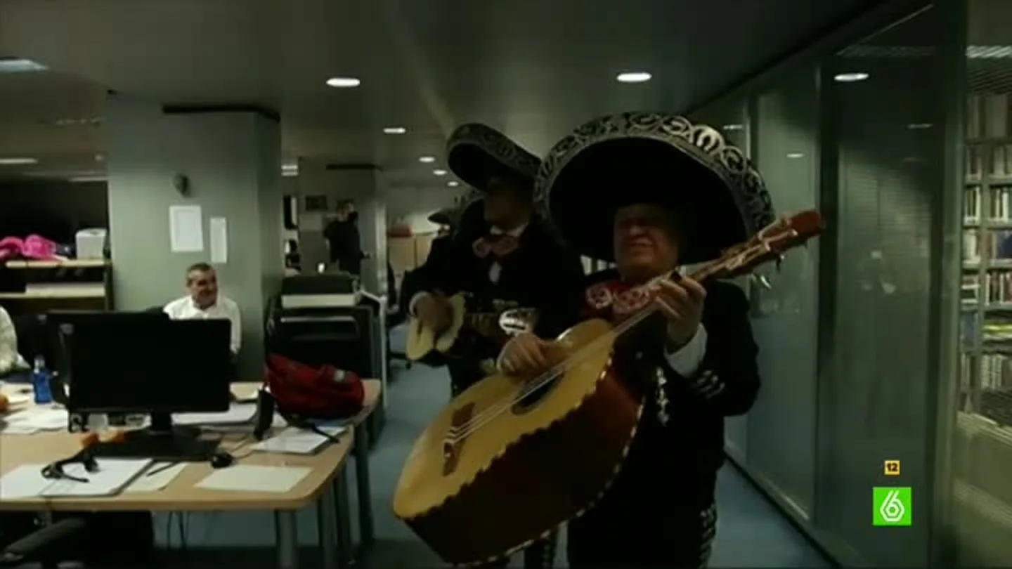 Mariachis, en la redacción de El Intermedio Mariachis, en la redacción de El Intermedio