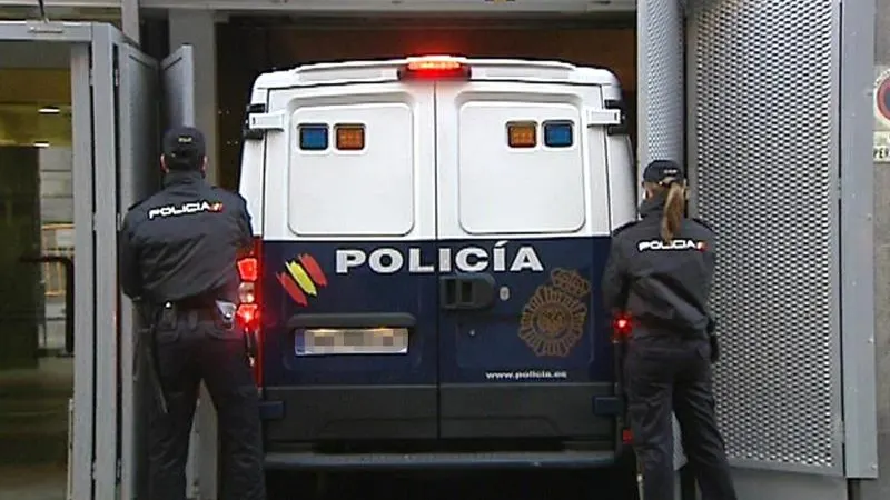 Un furgón policial a su llegada a la Audiencia Nacional Un furgón policial a su llegada a la Audiencia Nacional