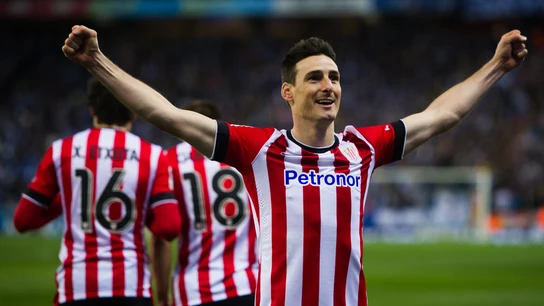 Aduriz celebrando un gol con el Athletic Club Aduriz celebrando un gol con el Athletic Club