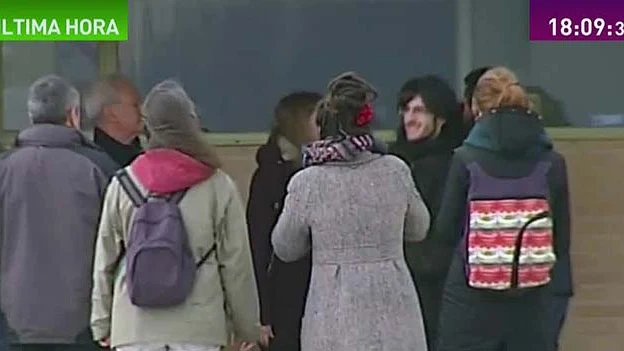 Uno de los titiriteros, a su salida de prisión Uno de los titiriteros, a su salida de prisión