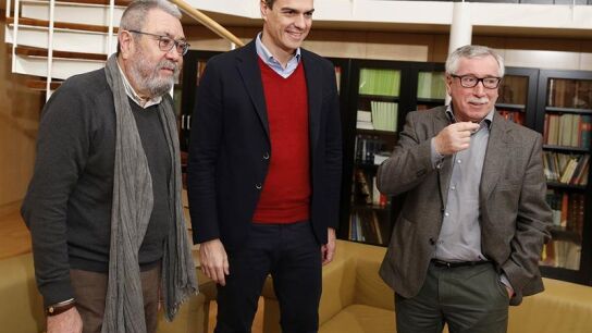 Pedro S&aacute;nchez junto a C&aacute;ndido M&eacute;ndez e Ignacio Fern&aacute;ndez