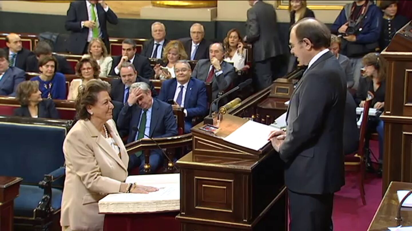 Barber&aacute; adquiere la &ldquo;capacidad plena&rdquo; de senadora&rdquo; este 13 de enero de 2016