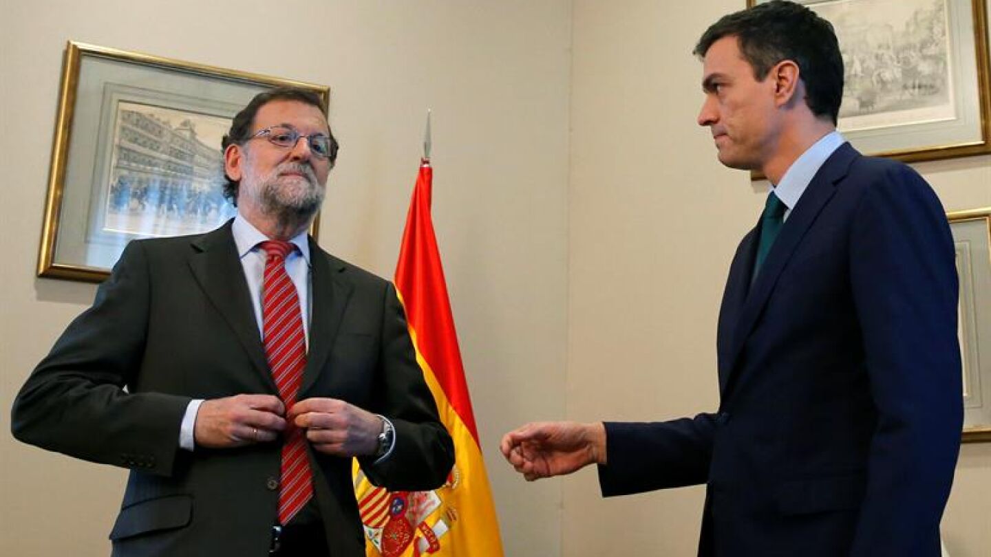Fr&iacute;o encuentro entre Mariano Rajoy y Pedro S&aacute;nchez