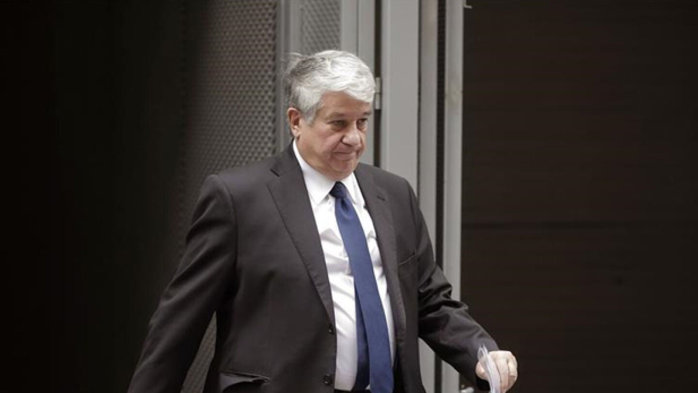 Arturo Fern&aacute;ndez saliendo de la Audiencia Nacional (Archivo)