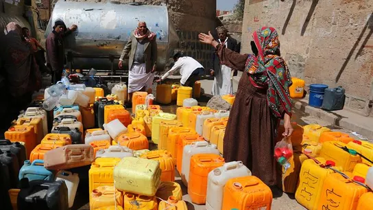 La ayuda humanitaria llega a Taiz tras meses de bloqueo La ayuda humanitaria llega a Taiz tras meses de bloqueo