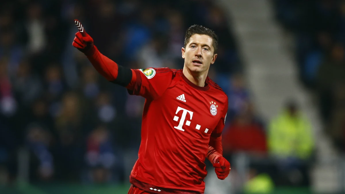 Lewandowski celebra un gol con el Bayern