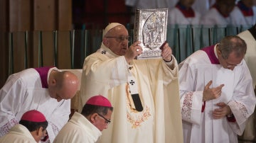 El papa Francisco durante una misa en México