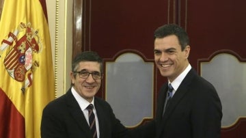 Patxi López,y el secretario general del PSOE, Pedro Sánchez