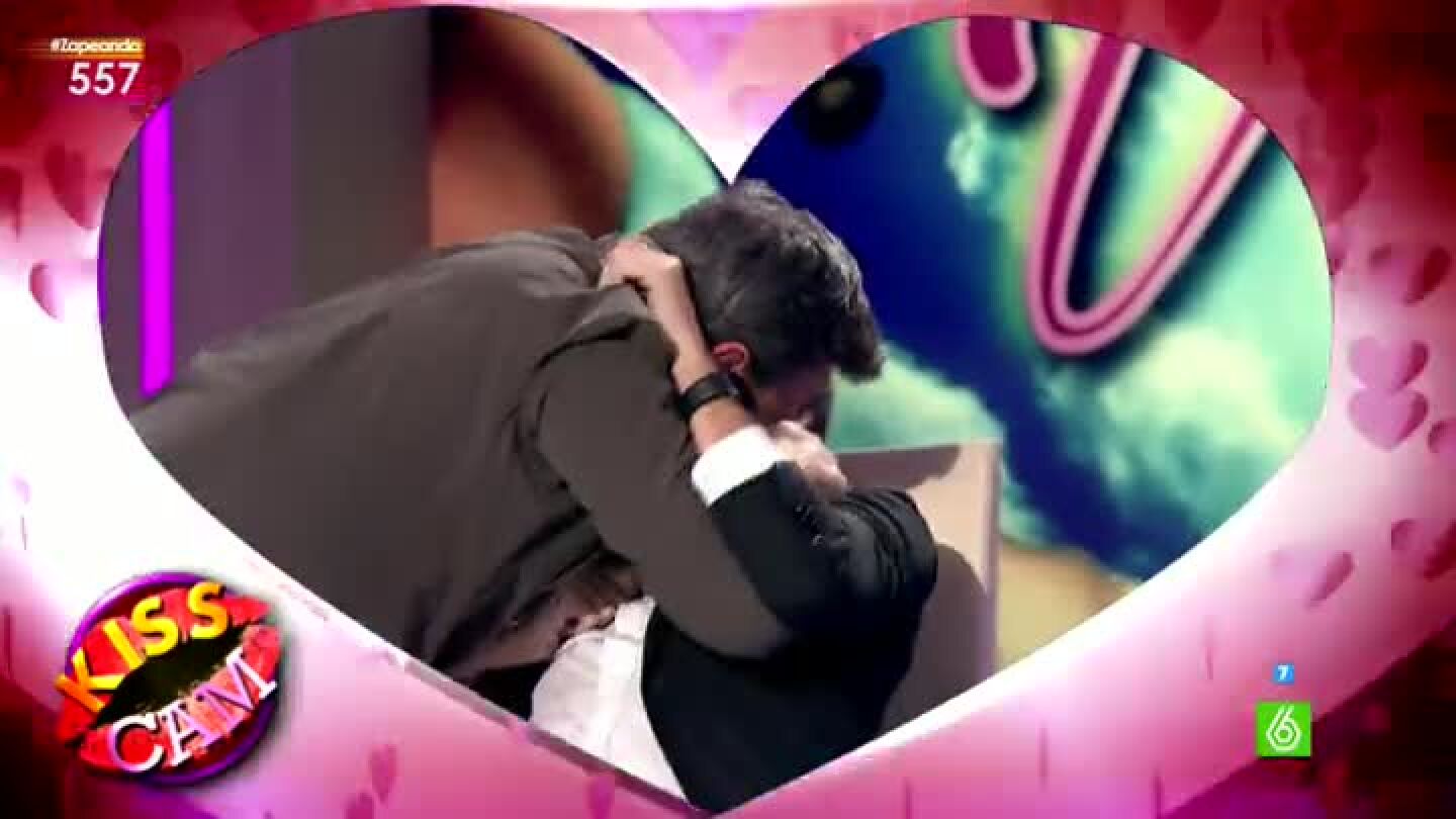 El beso de Frank Blanco y Miki Nadal