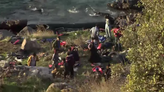 Una lancha ha llegado a la costa de Lesbos Una lancha ha llegado a la costa de Lesbos
