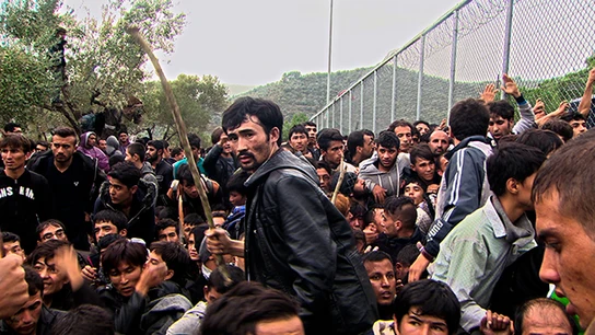 Refugiados en una frontera europea Refugiados en una frontera europea