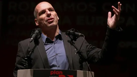 Varoufakis da gracias a los españoles por no creer "las mentiras" de De Guindos y de Rajoy Varoufakis da gracias a los españoles por no creer "las mentiras" de De Guindos y de Rajoy