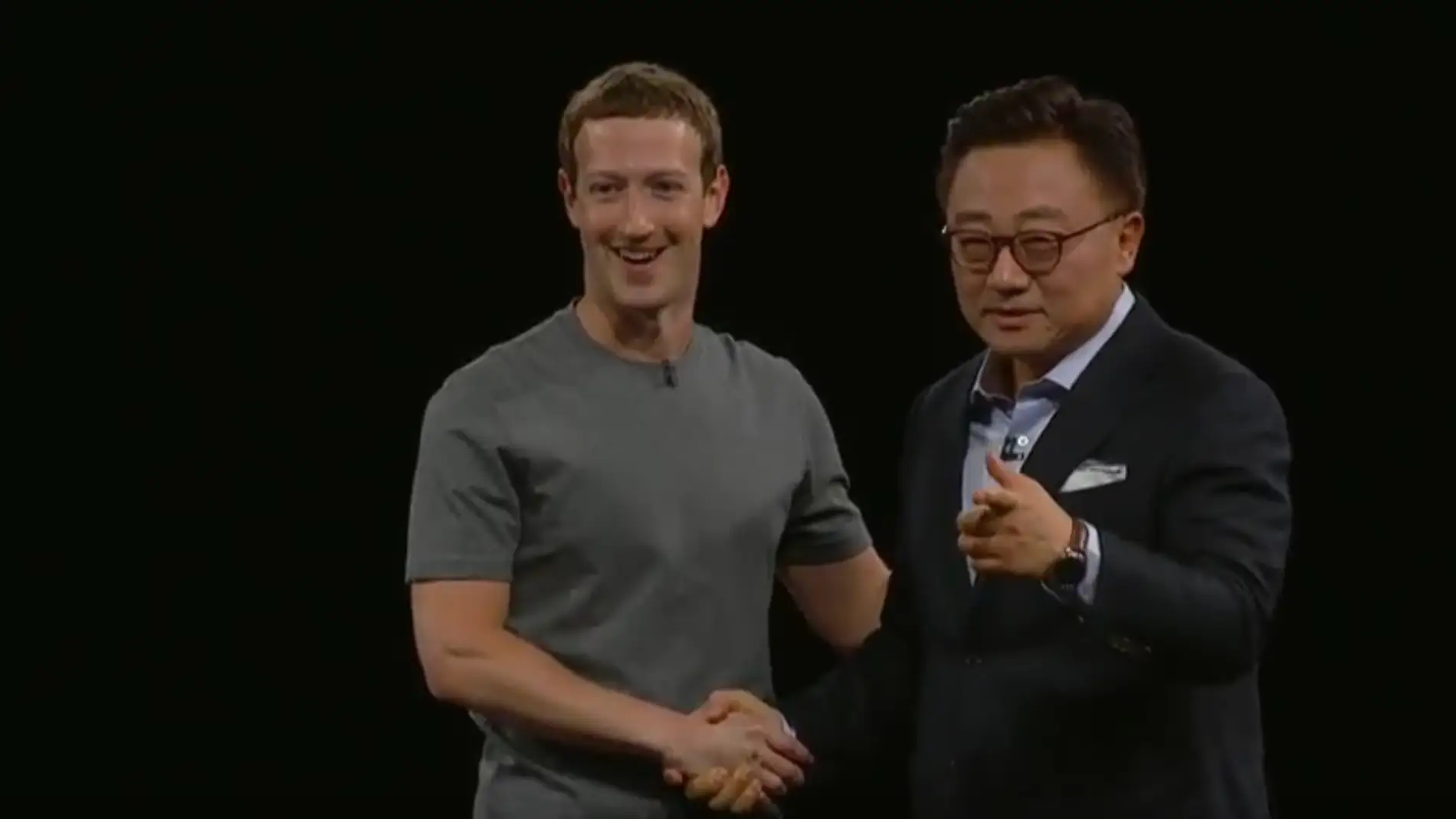 Marck Zuckerberg en la presentación de Samsung