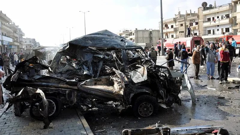 Los atentados fueron perpetrados con dos vehículos cargados de explosivos, en el barrio Al Zahraa Los atentados fueron perpetrados con dos vehículos cargados de explosivos, en el barrio Al Zahraa