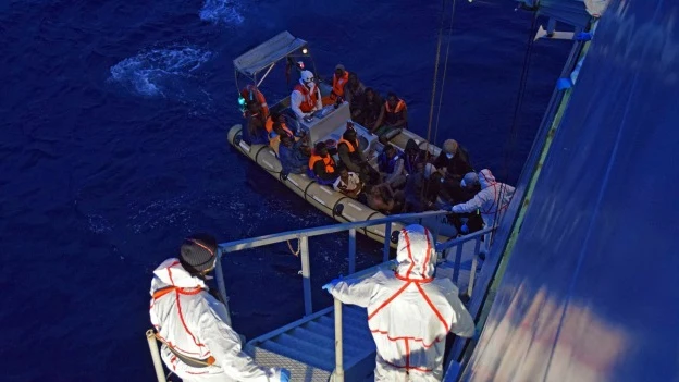 Rescate de inmigrantes en Sicilia