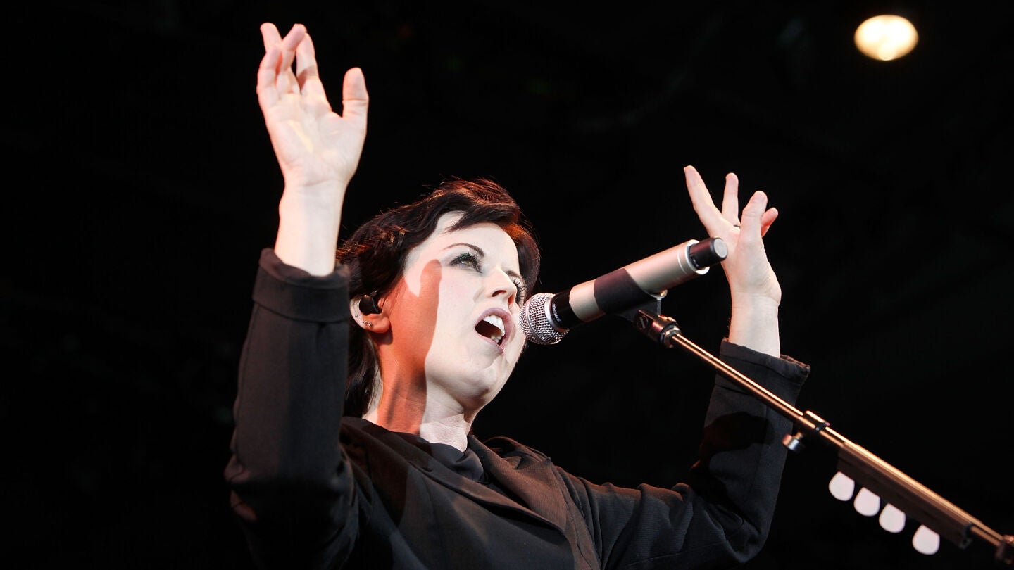 Dolores O'Riordan durante un concierto