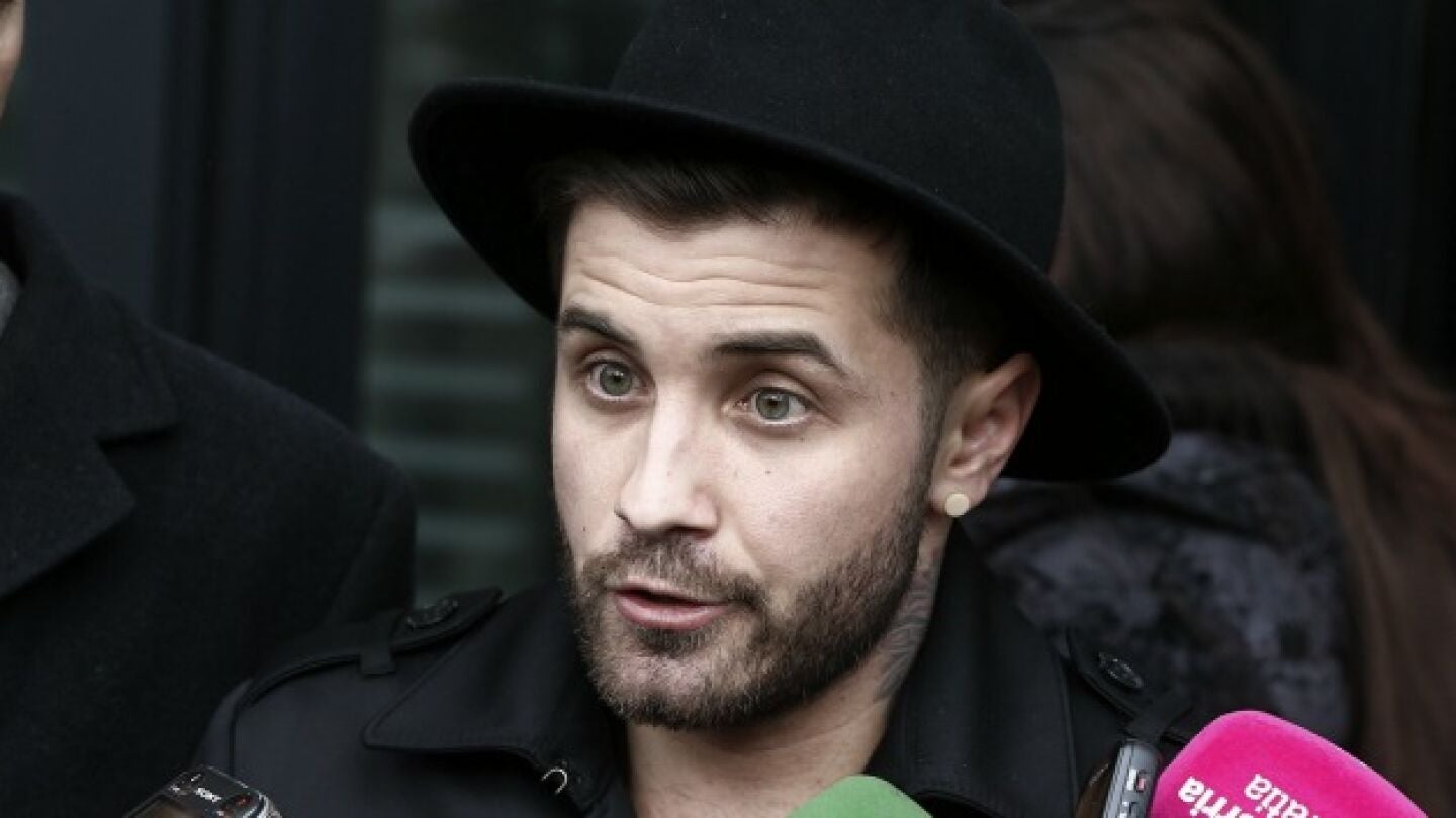Abel Azcona, artista