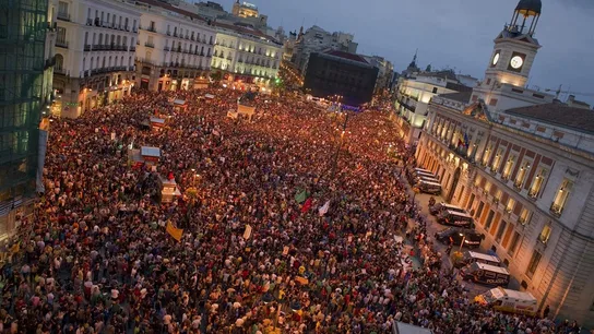 Imagen de la Puerta del Sol durante el movimiento 15M Imagen de la Puerta del Sol durante el movimiento 15M