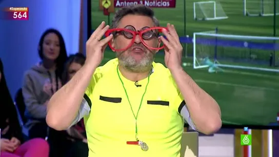 El árbitro López Dioptrías, en Zapeando El árbitro López Dioptrías, en Zapeando
