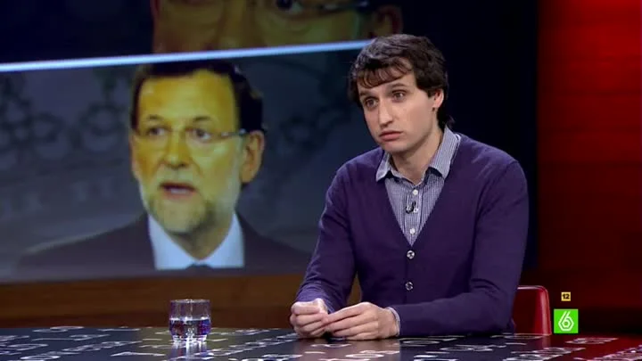 Lluís Orriols vista el plató de El Intermedio