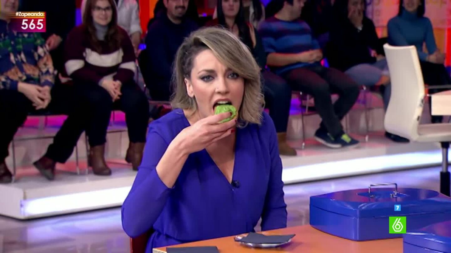Anna Simon prueba el wasabi