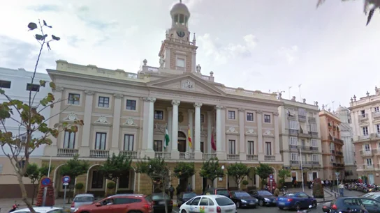 Fachada del ayuntamiento de Cádiz Fachada del ayuntamiento de Cádiz