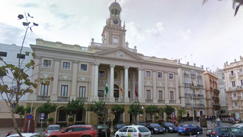 Fachada del ayuntamiento de Cádiz