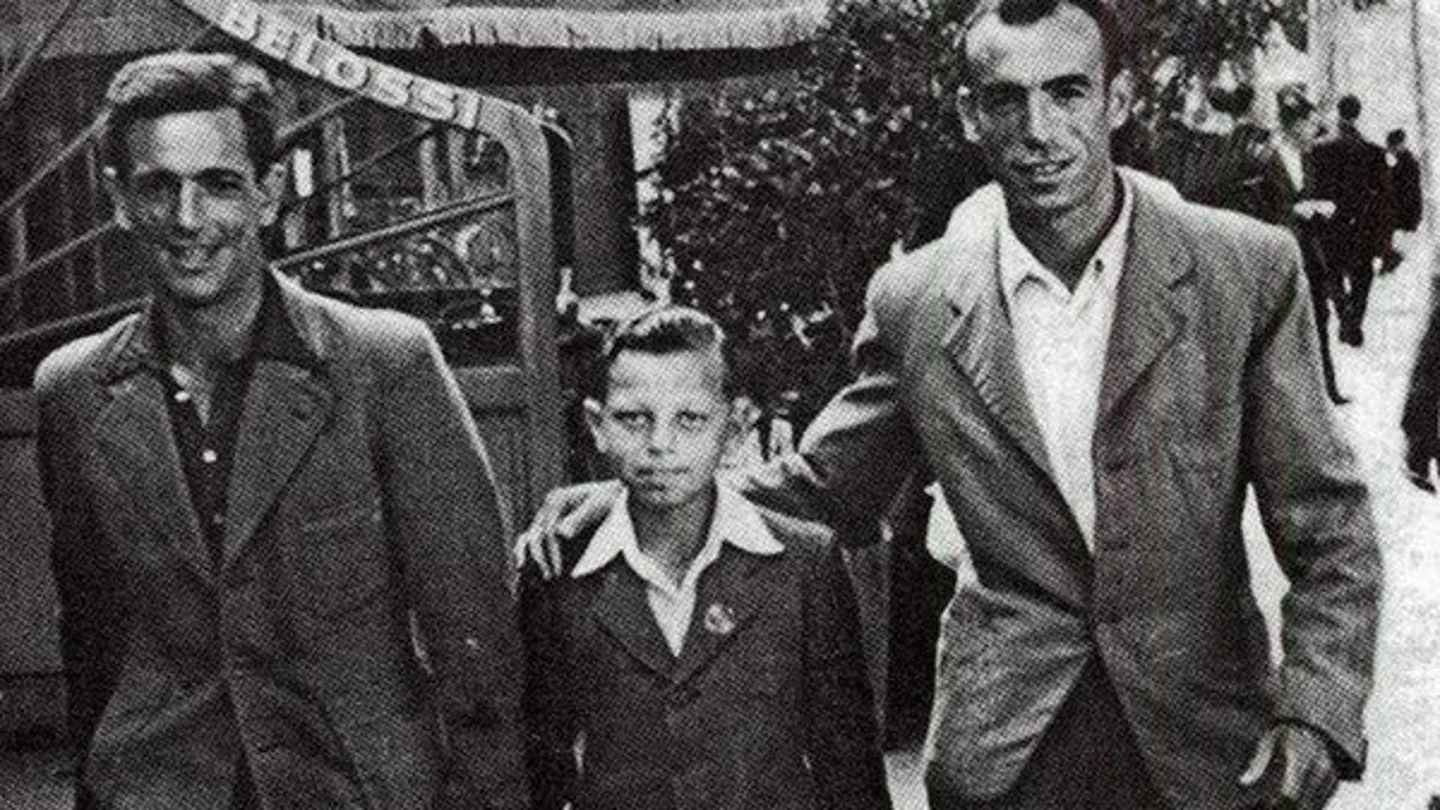 Siegfried Meir y su padre adoptivo, tras escapar de los campos de concentración Siegfried Meir y su padre adoptivo, tras escapar de los campos de concentración