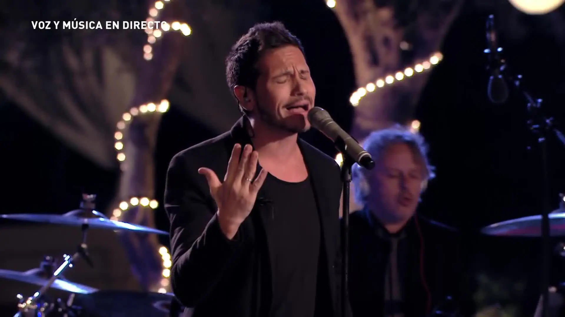 David DeMaría cantando en A mi Manera