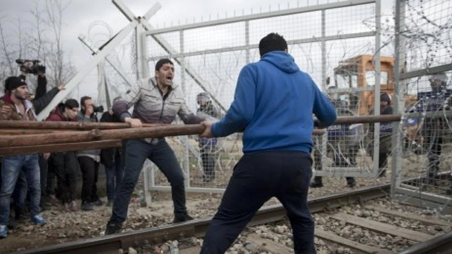 Caos en la frontera de Grecia y Macedonia Caos en la frontera de Grecia y Macedonia
