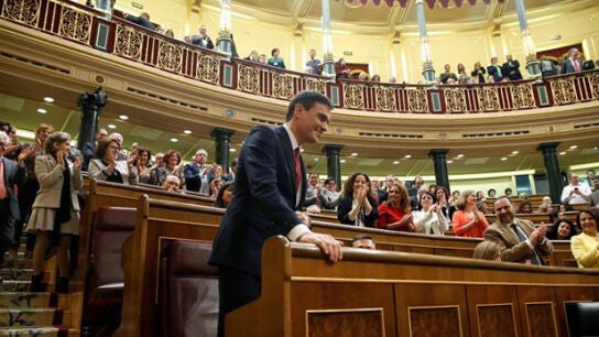 Pedro S&aacute;nchez en su bancada del Congreso