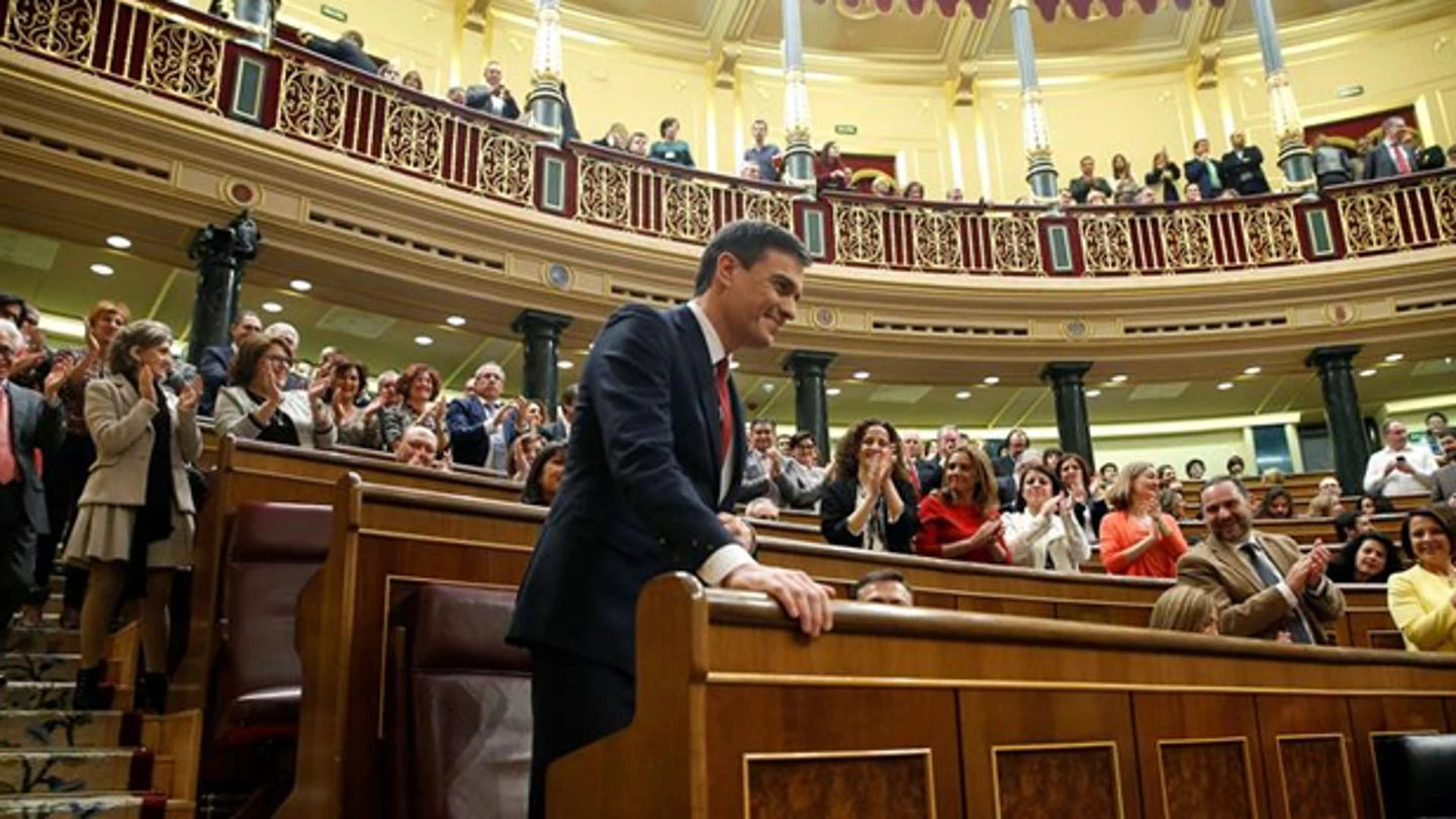 Pedro Sánchez en su bancada del Congreso Pedro Sánchez en su bancada del Congreso