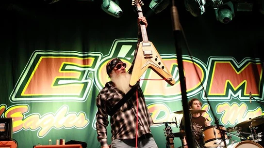 La banda Eagles of Death Metal durante un concierto en Zúrich (Suiza). La banda Eagles of Death Metal durante un concierto en Zúrich (Suiza).