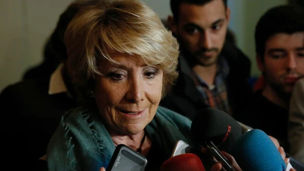 Aguirre habla con los periodistas Aguirre habla con los periodistas